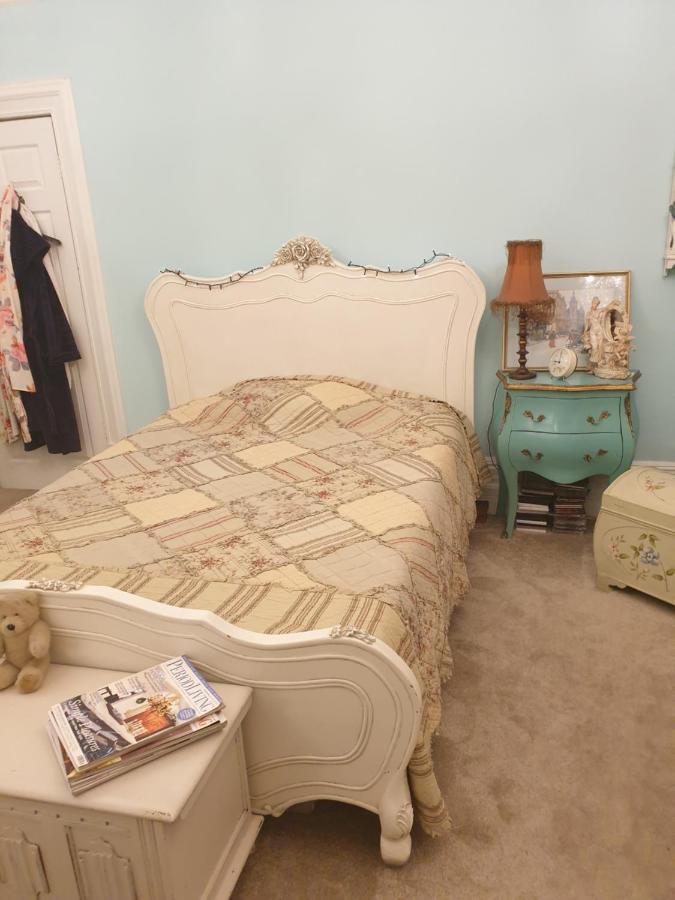 Judy'S B&B Private Home カーディフ エクステリア 写真