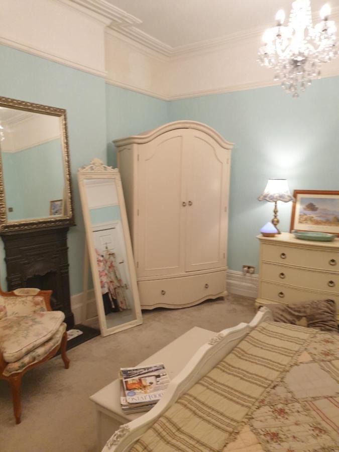 Judy'S B&B Private Home カーディフ エクステリア 写真