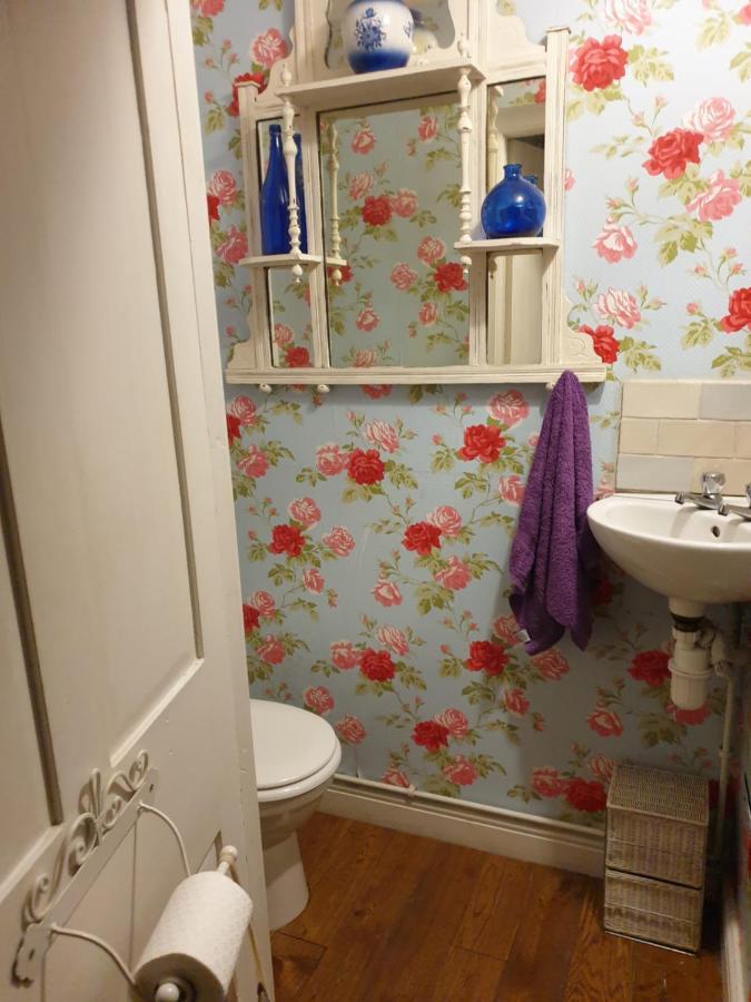 Judy'S B&B Private Home カーディフ エクステリア 写真