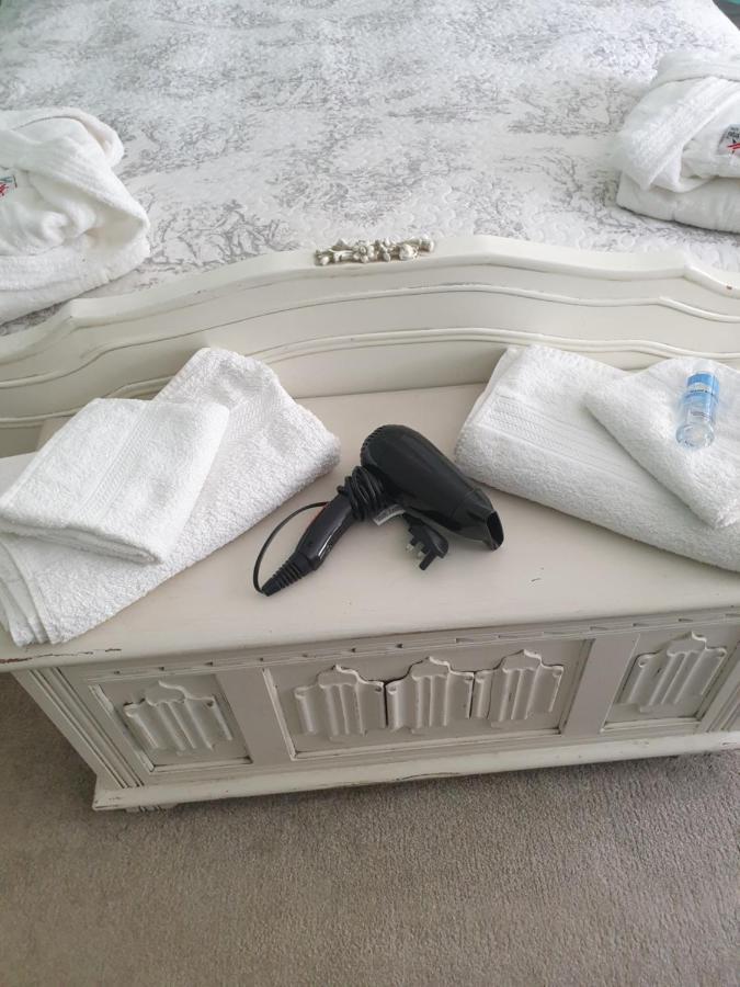 Judy'S B&B Private Home カーディフ エクステリア 写真