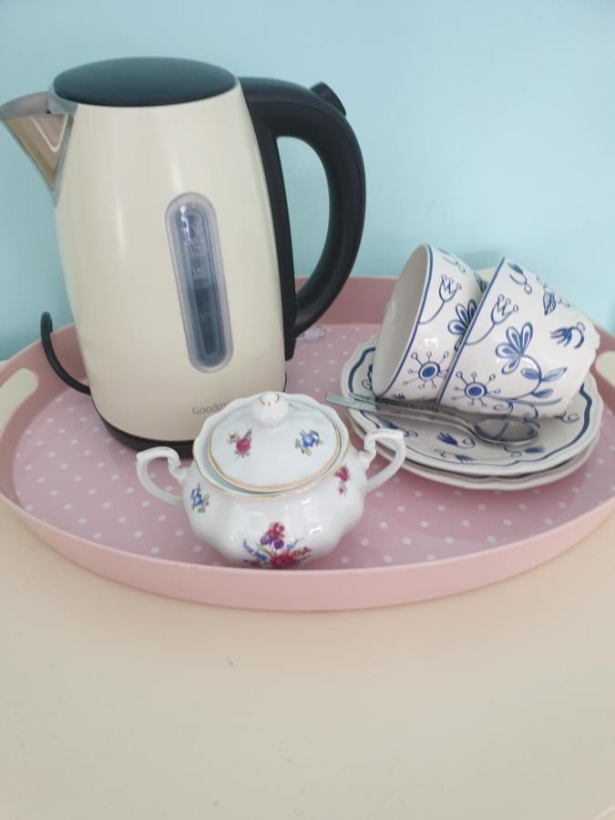 Judy'S B&B Private Home カーディフ エクステリア 写真