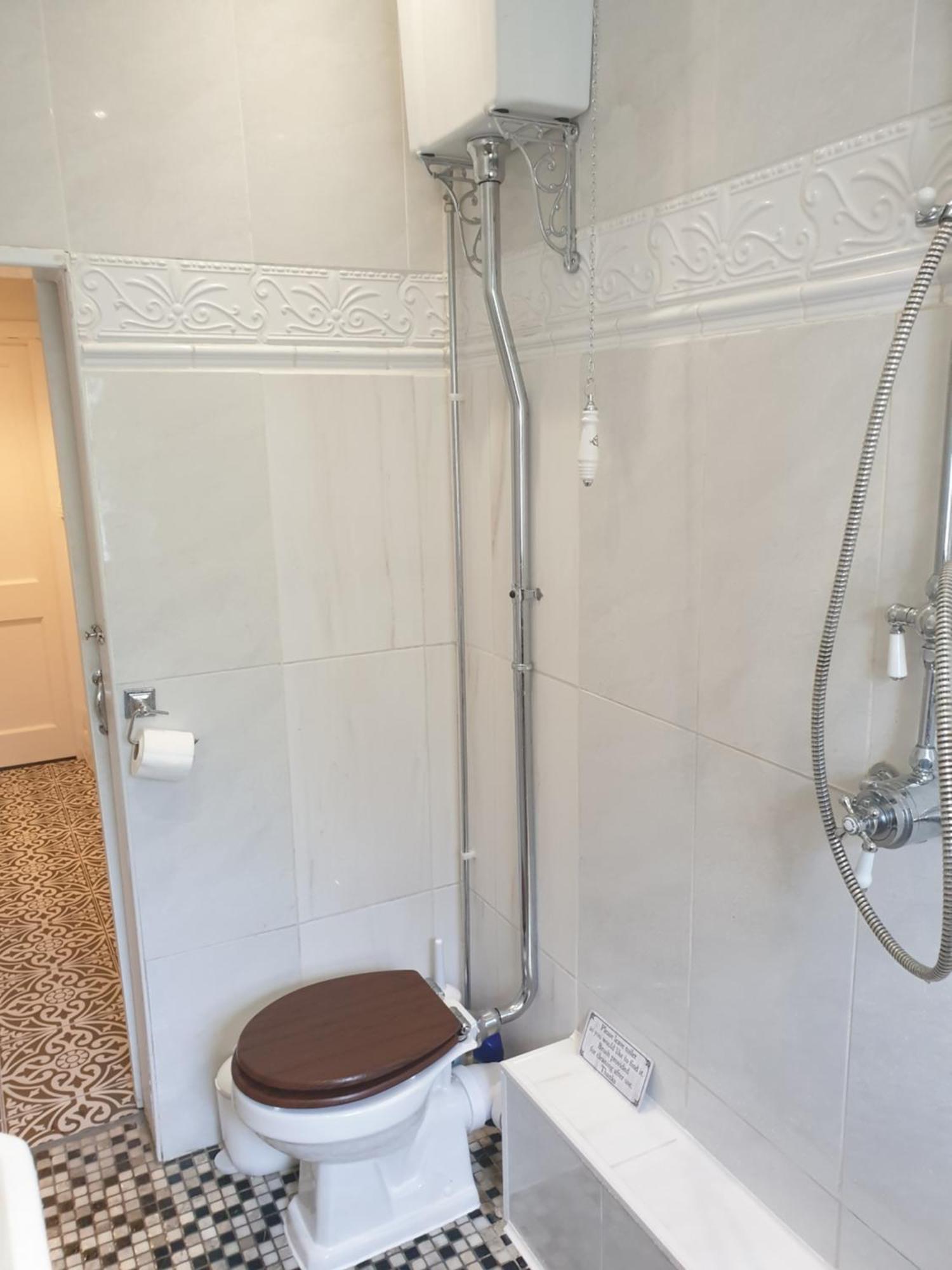 Judy'S B&B Private Home カーディフ エクステリア 写真